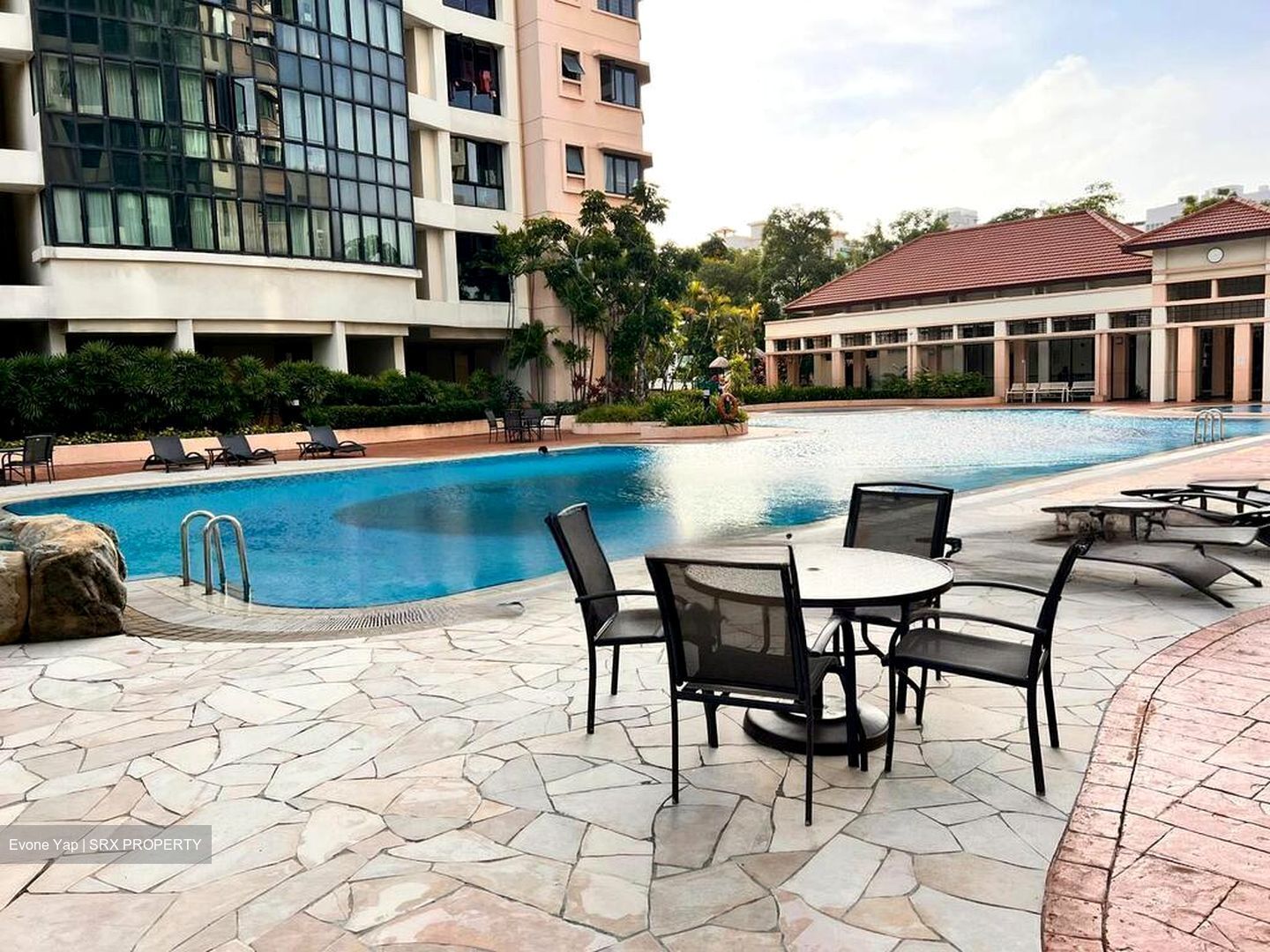 Simsville (D14), Condominium #469207011